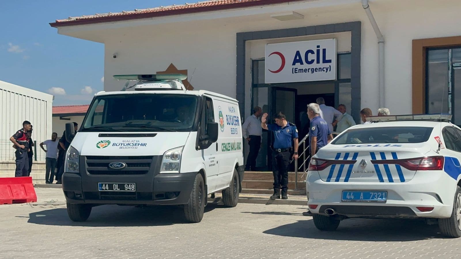 Yeşilyurt'ta Ağır Yaralı olarak Hastaneye Kaldırılan 58 Yaşındaki Kişi Hayatını Kaybetti