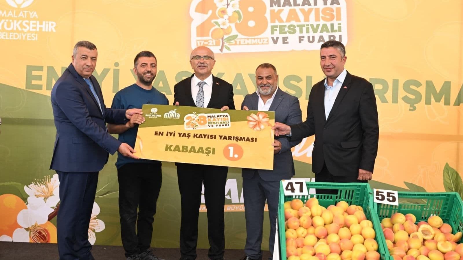 En İyi Yaş Kayısılar Ödüllendirildi: Doğanşehir Tüm Birincilikleri Kaptı