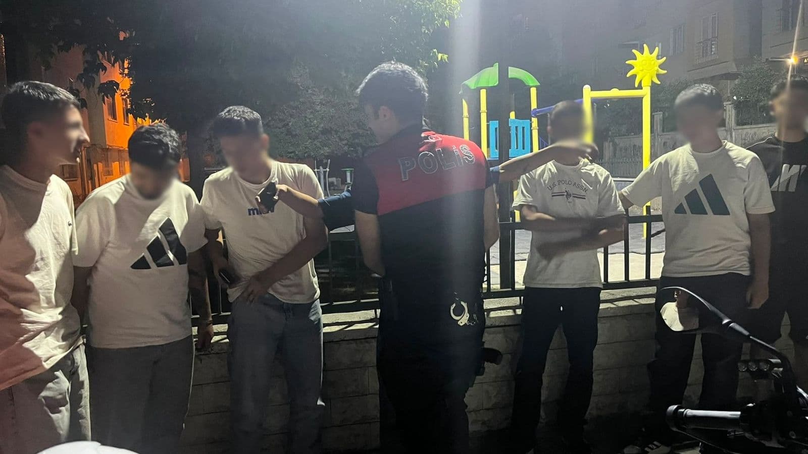 Malatya'da Park ve Bahçelerde Denetim: Aranan Şahıs Yakalandı