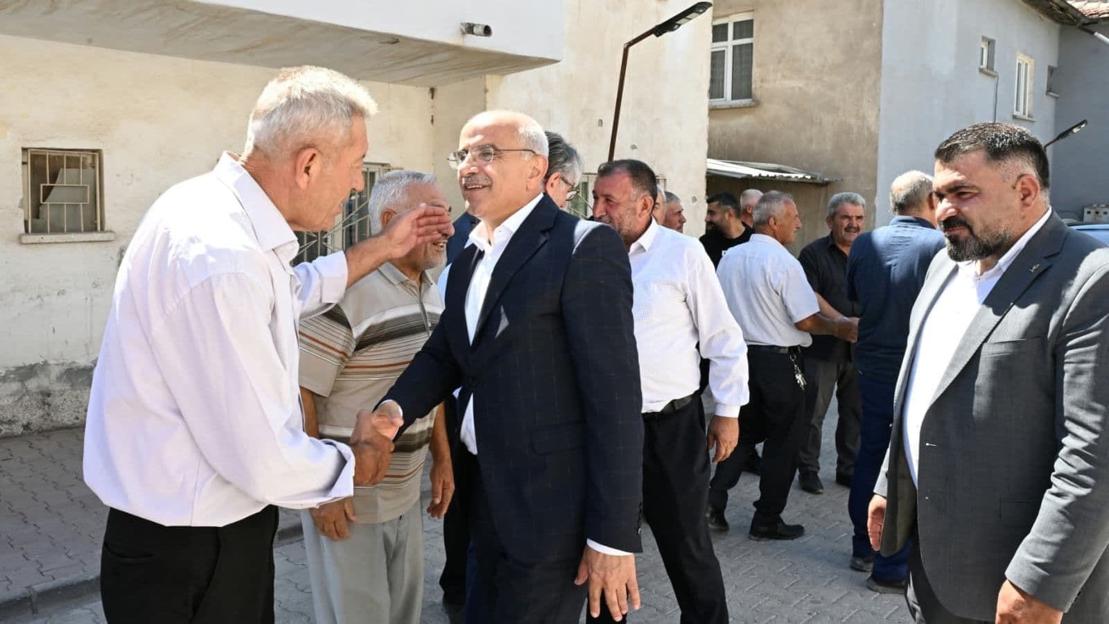 Malatya Büyükşehir Belediyesinden Hekimhan'a 1,5 Milyar Liralık Yatırım