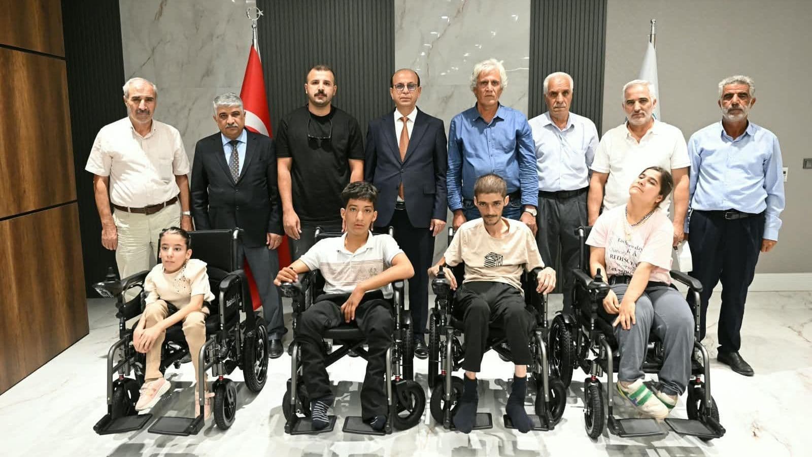 Yeşilyurt’ta Engelli Bireylere Akülü Araç Desteği