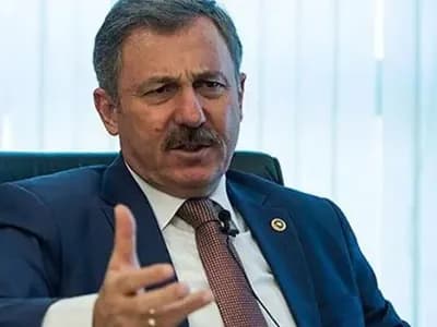 Selçuk Özdağ'dan Yazıcıoğlu Dosyasında Çarpıcı İddialar: "Enkazdan Parça Alanlarla 15 Temmuz'da Marmaris'e Gidenler Aynı Kişilerdi"